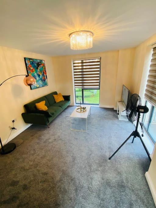 Beautiful And Modern 2 Bedroom Flat In Colindale Edgware Eksteriør billede
